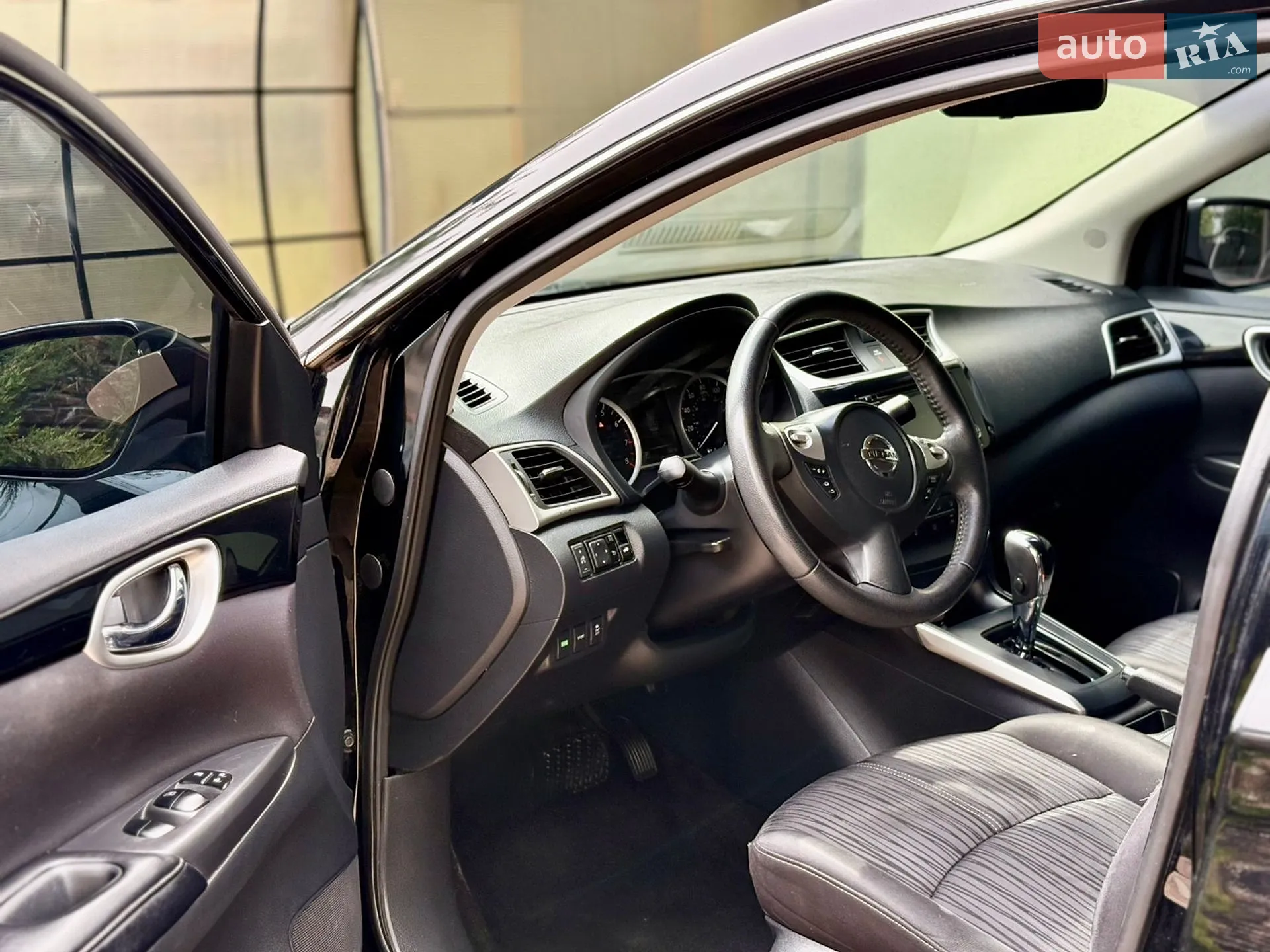 2017 Nissan Sentra - мініатюра 10