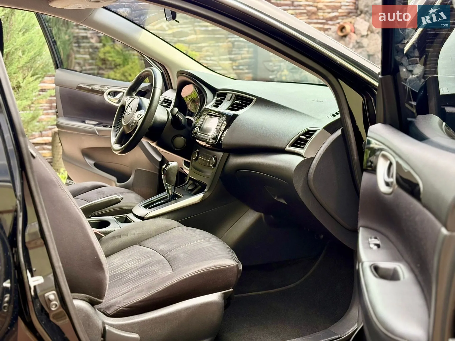 2017 Nissan Sentra - мініатюра 14