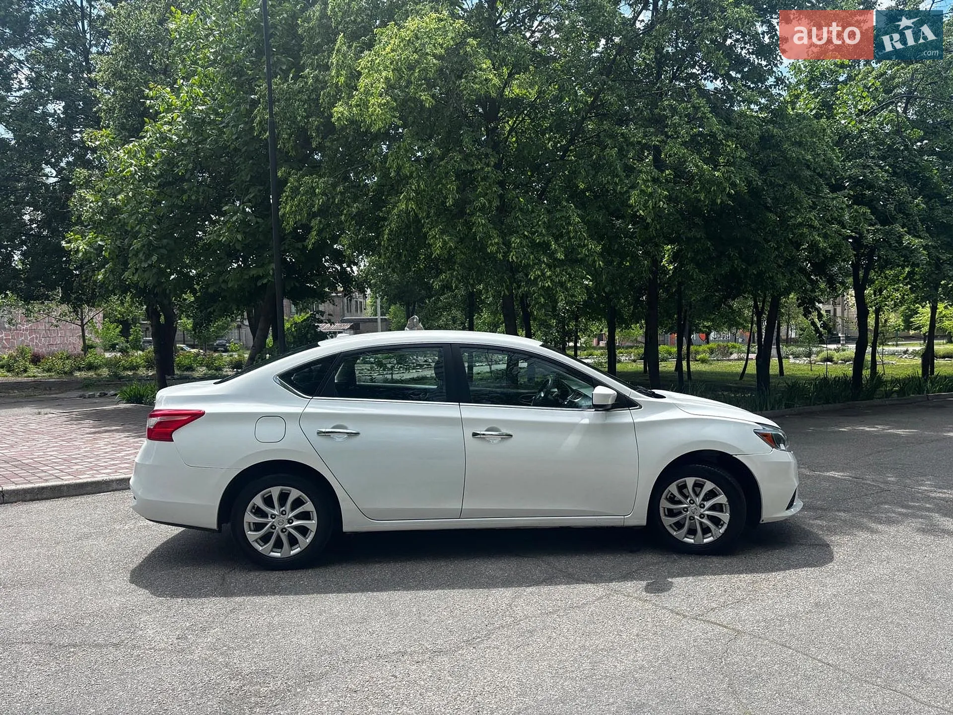 2017 Nissan Sentra - мініатюра 6