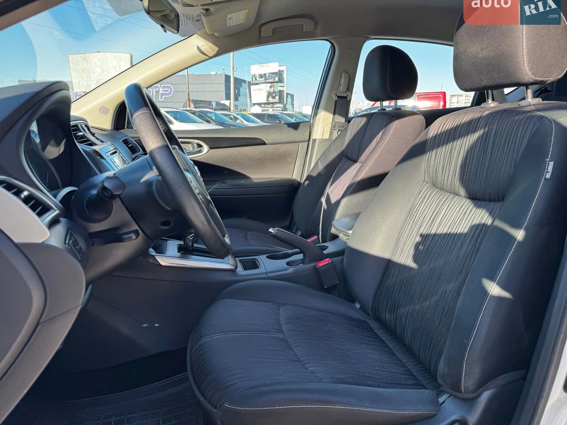 2018 Nissan Sentra - мініатюра 33