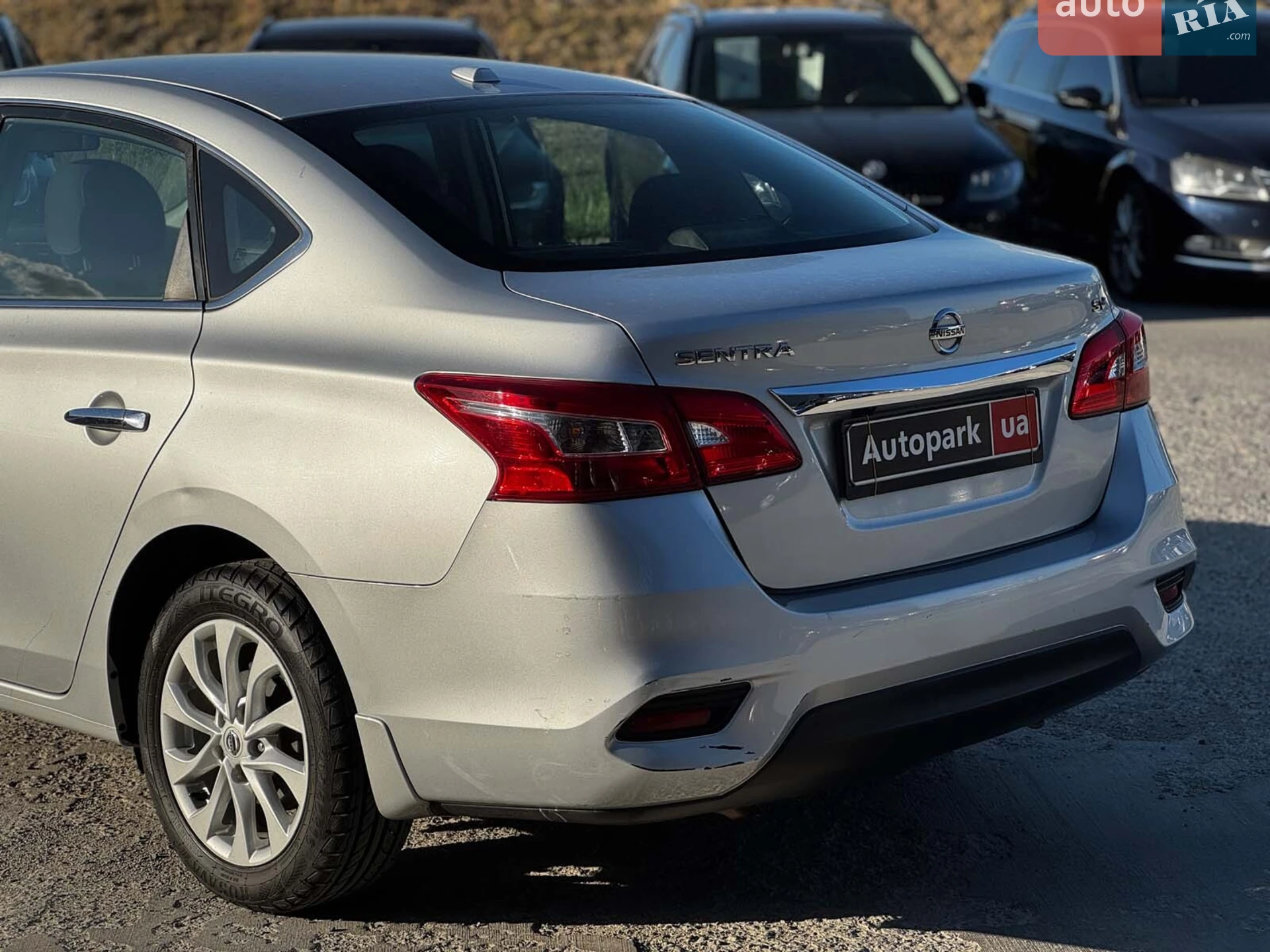 2018 Nissan Sentra - мініатюра 16