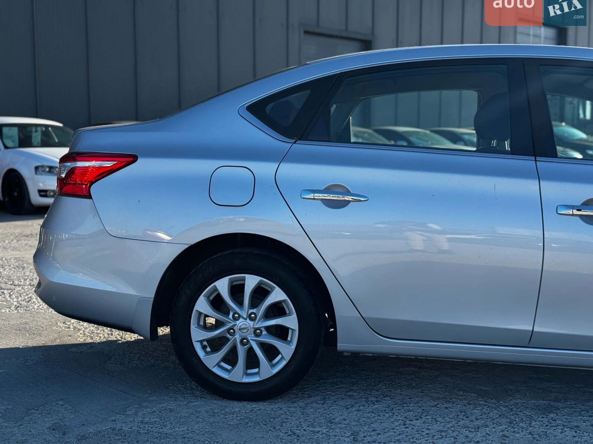 2018 Nissan Sentra - мініатюра 9