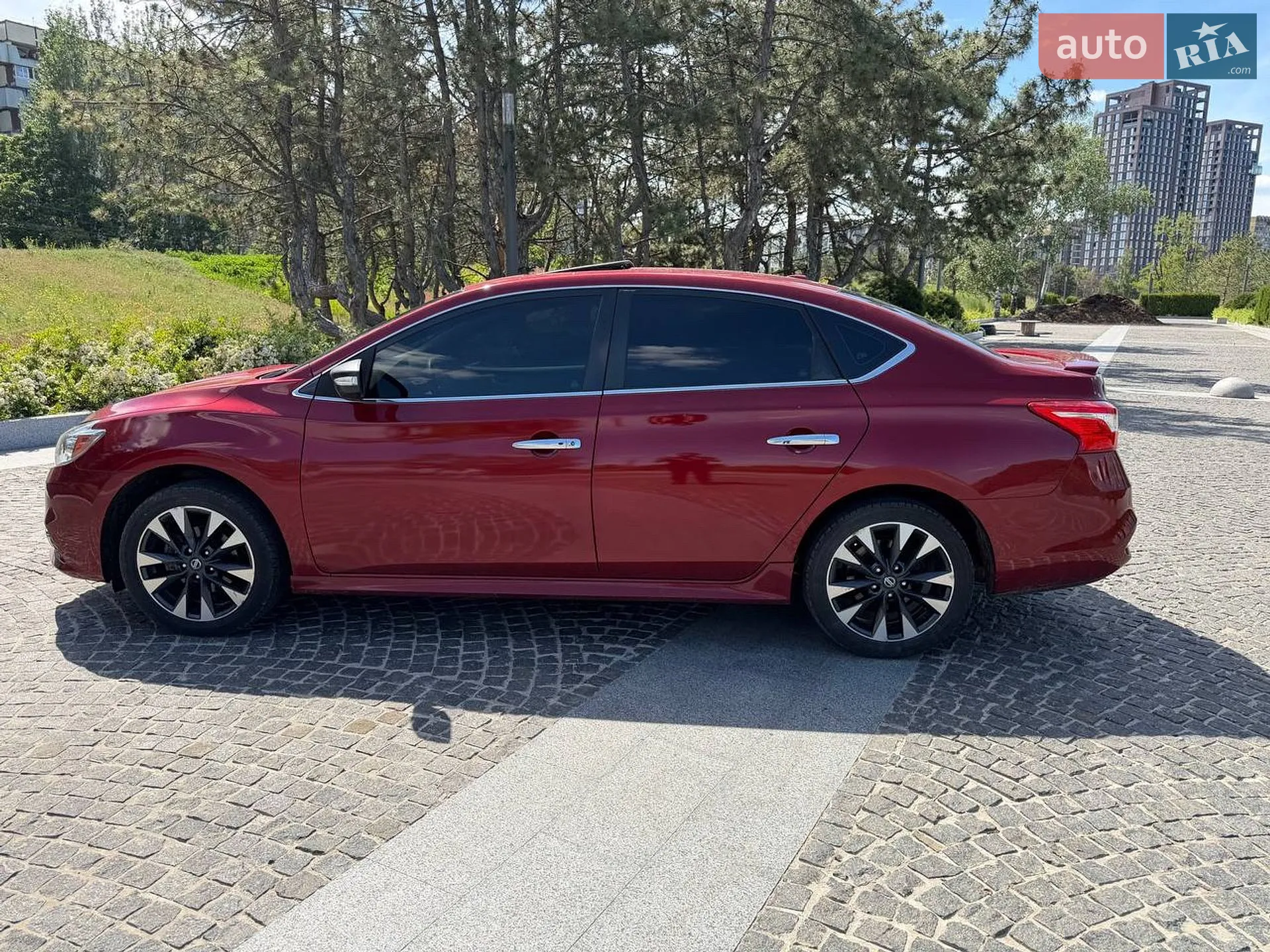 2019 Nissan Sentra - мініатюра 2