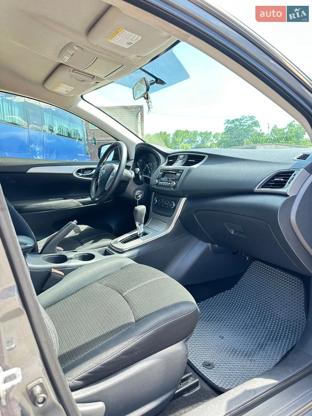 2015 Nissan Sentra - мініатюра 16