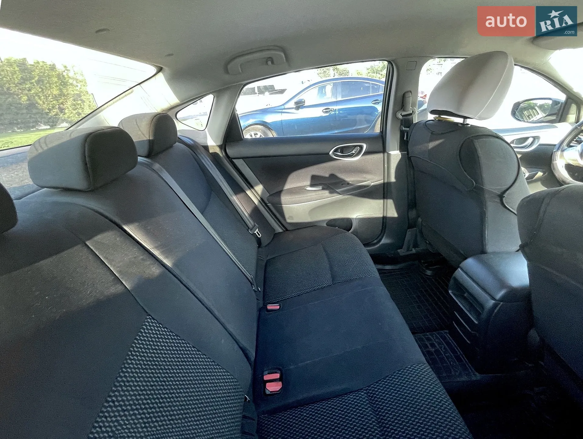2015 Nissan Sentra - мініатюра 9