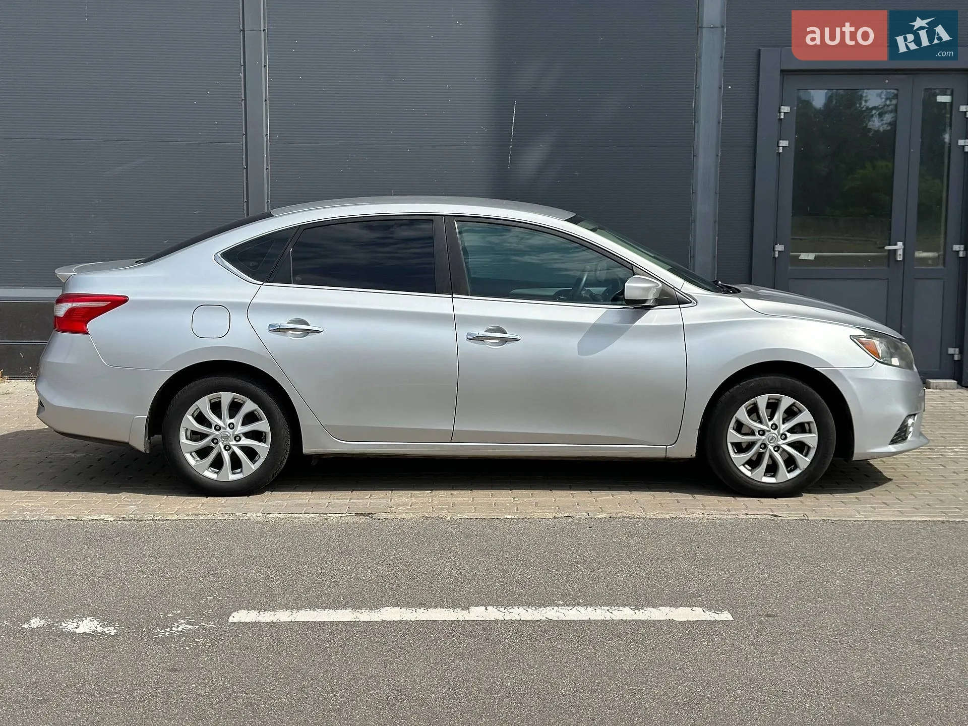 2016 Nissan Sentra - мініатюра 4