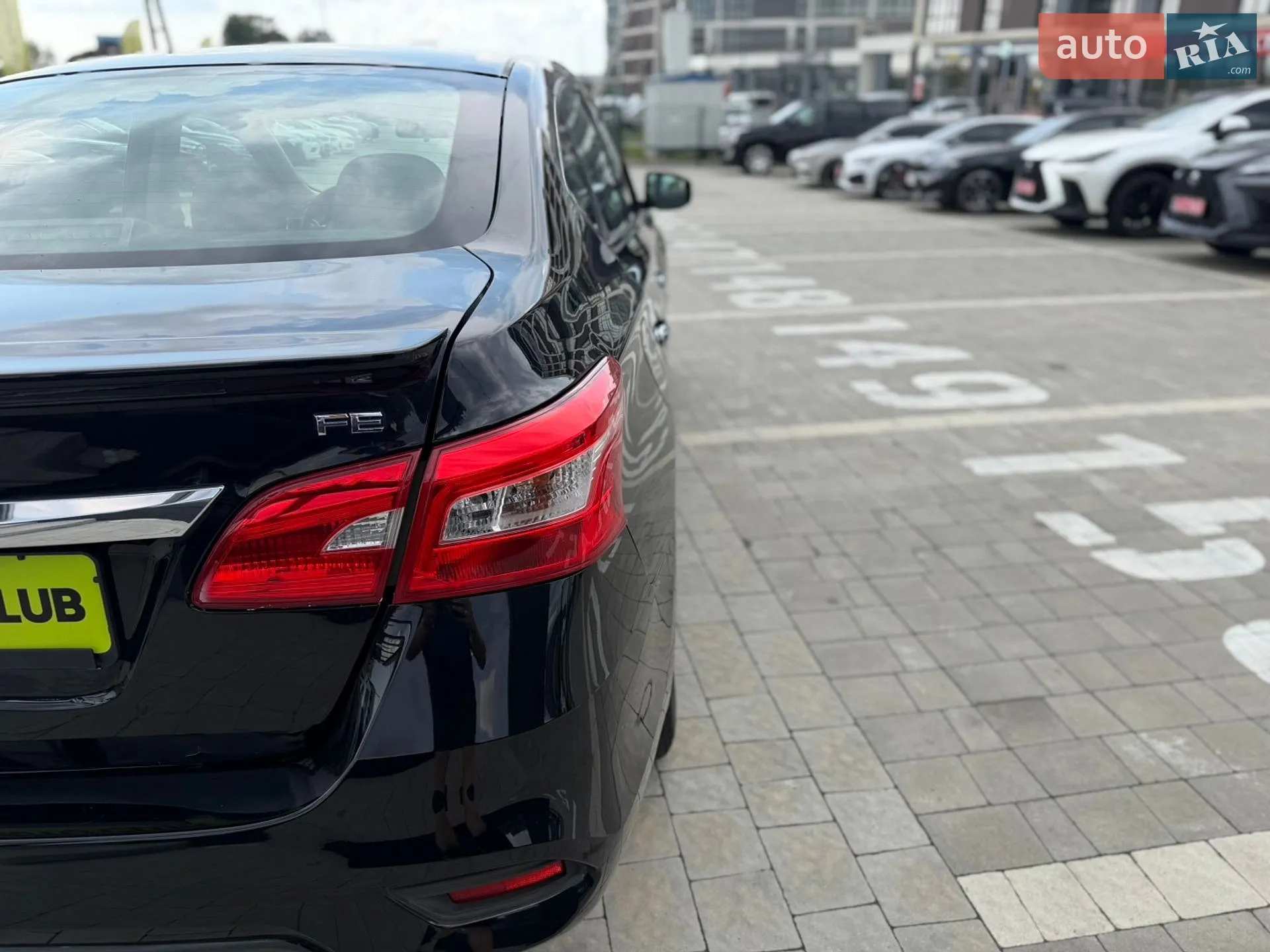 2016 Nissan Sentra - мініатюра 10