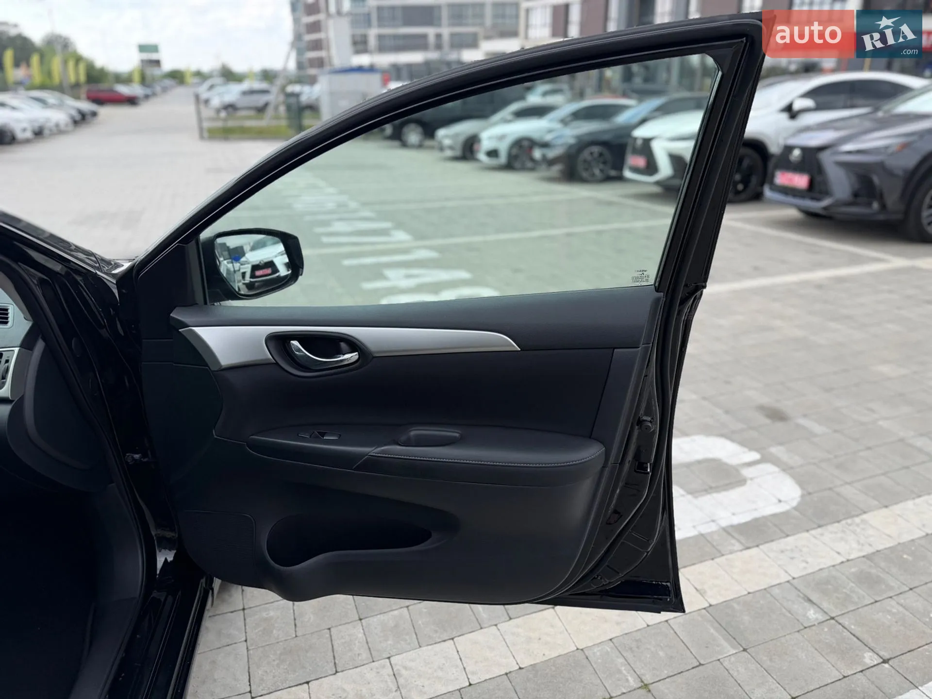 2016 Nissan Sentra - мініатюра 26