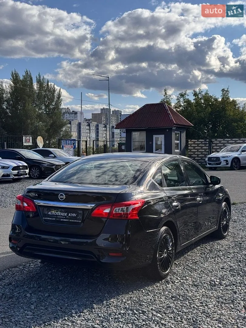 2017 Nissan Sentra - мініатюра 4