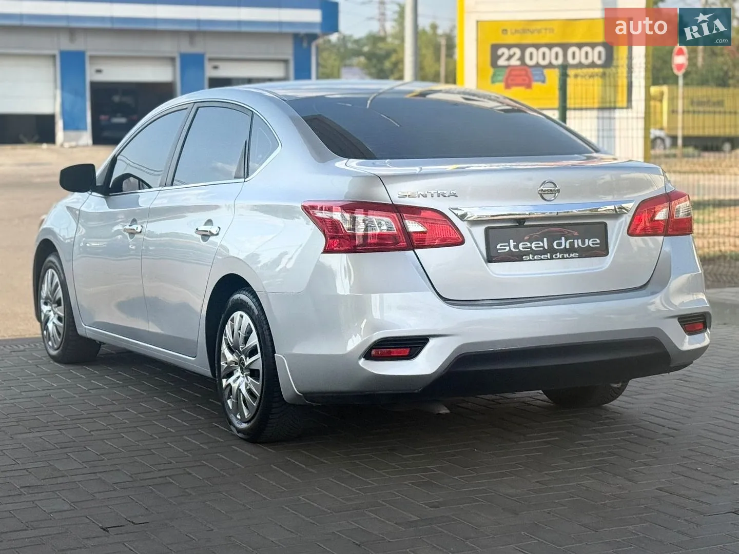 2017 Nissan Sentra - мініатюра 6