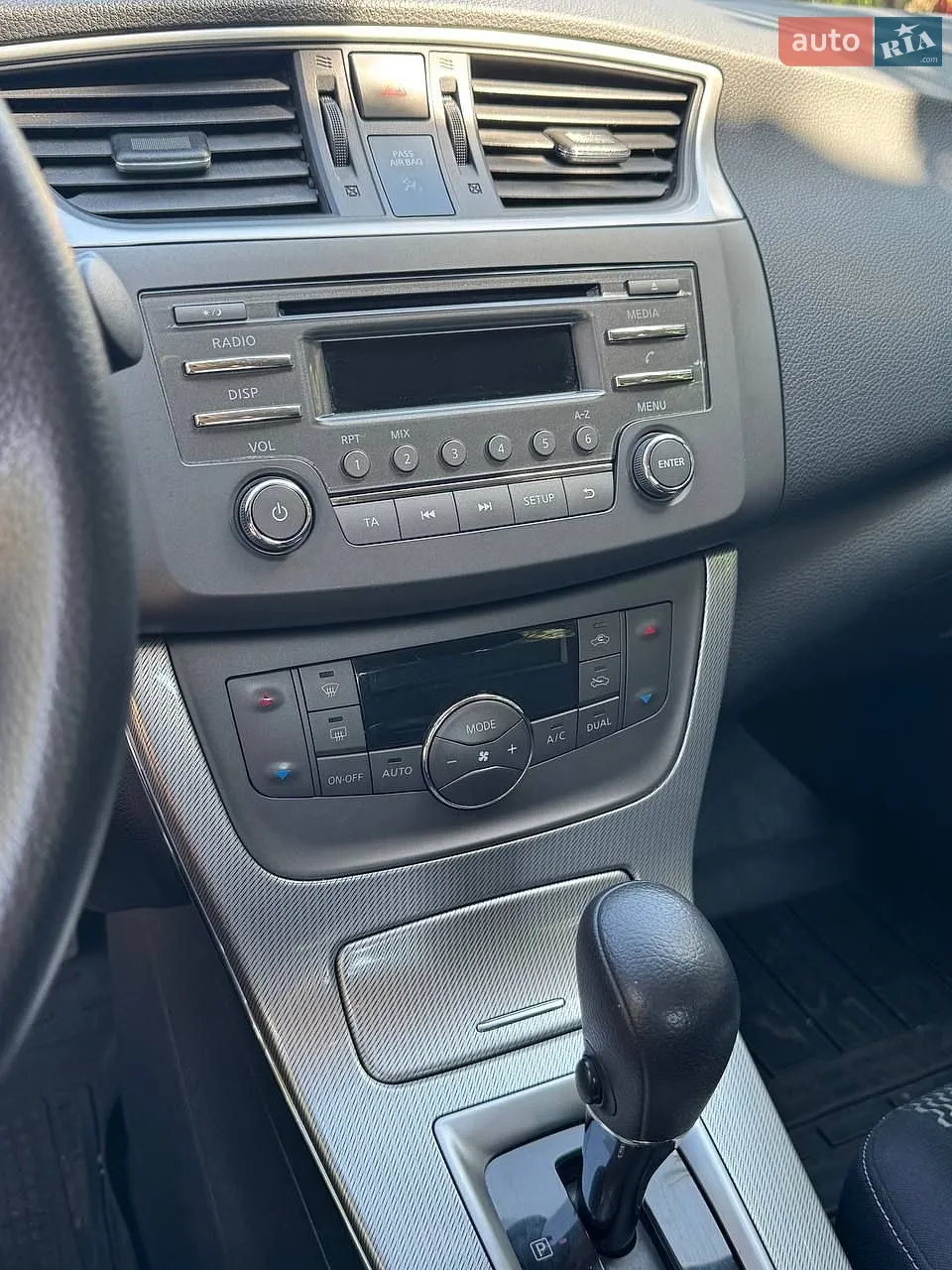 2015 Nissan Sentra - мініатюра 14