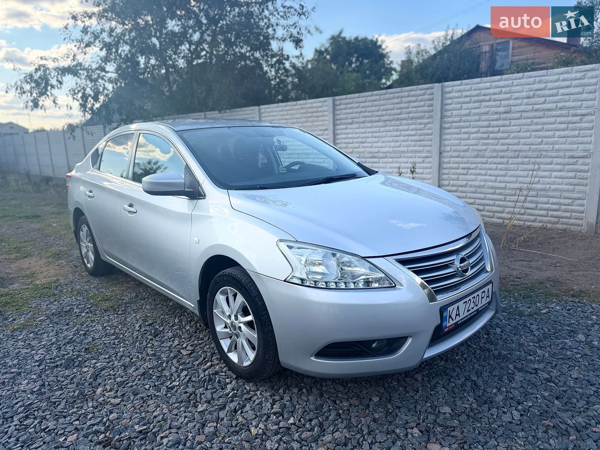 2015 Nissan Sentra - фото 1