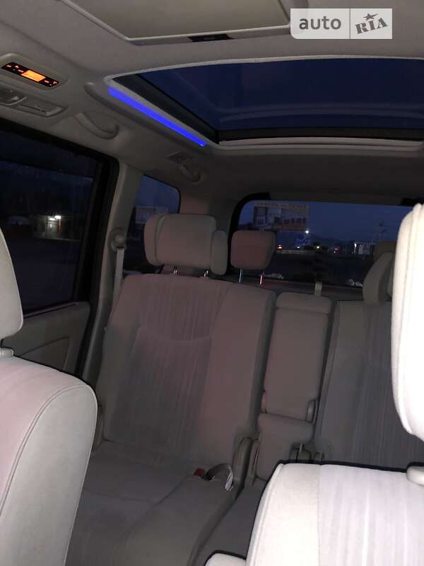 Минивэн Nissan Serena 2012 в Хусте
