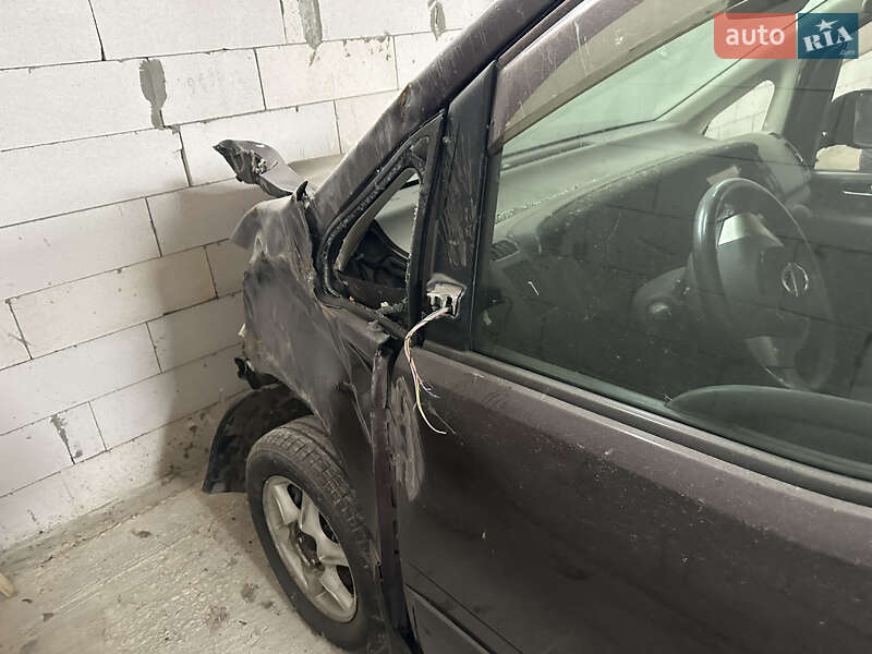 Минивэн Nissan Serena 2009 в Болехове