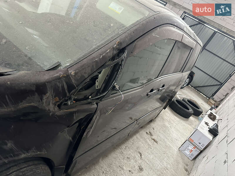 Минивэн Nissan Serena 2009 в Болехове