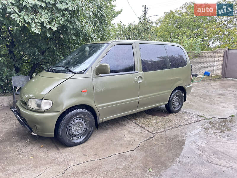 Мінівен Nissan Serena 1999 в Одесі