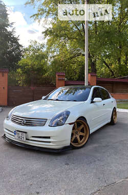 Седан Nissan Skyline 2002 в 