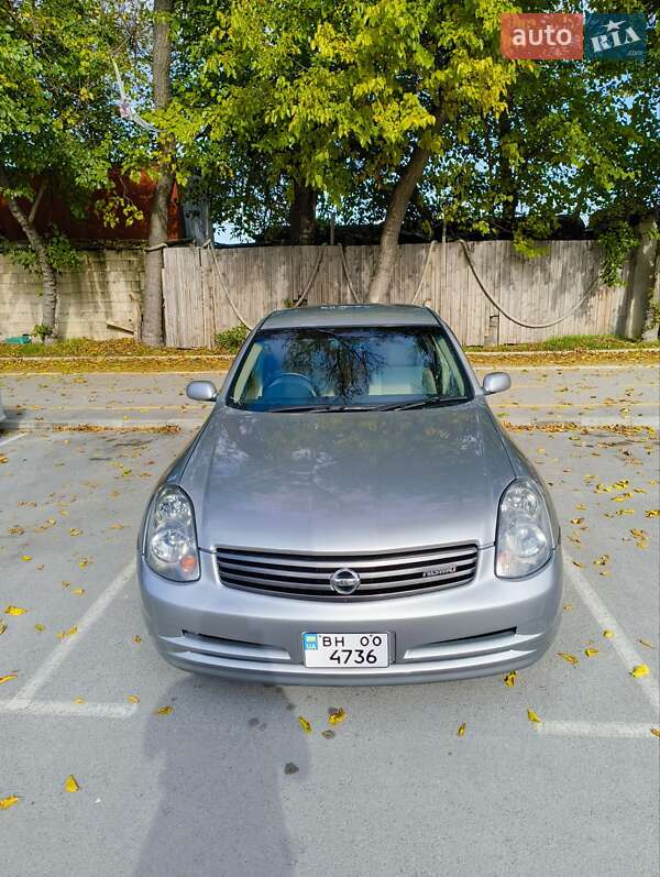 Седан Nissan Skyline 2001 в Одессе