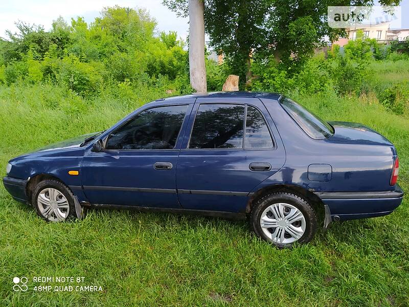 Седан Nissan Sunny 1992 в Харькове