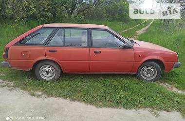 Универсал Nissan Sunny 1988 в Ладыжине