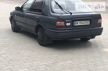 Хэтчбек Nissan Sunny 1994 в Дубно