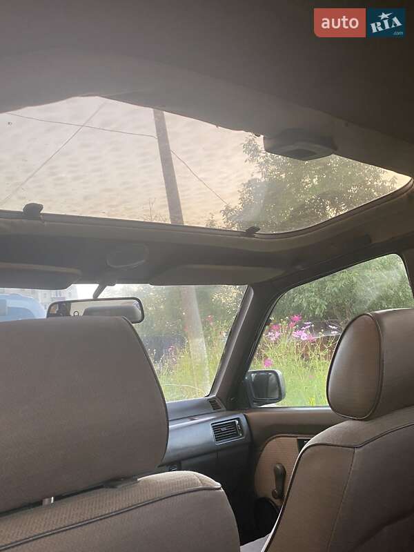 Седан Nissan Sunny 1989 в Шепетівці