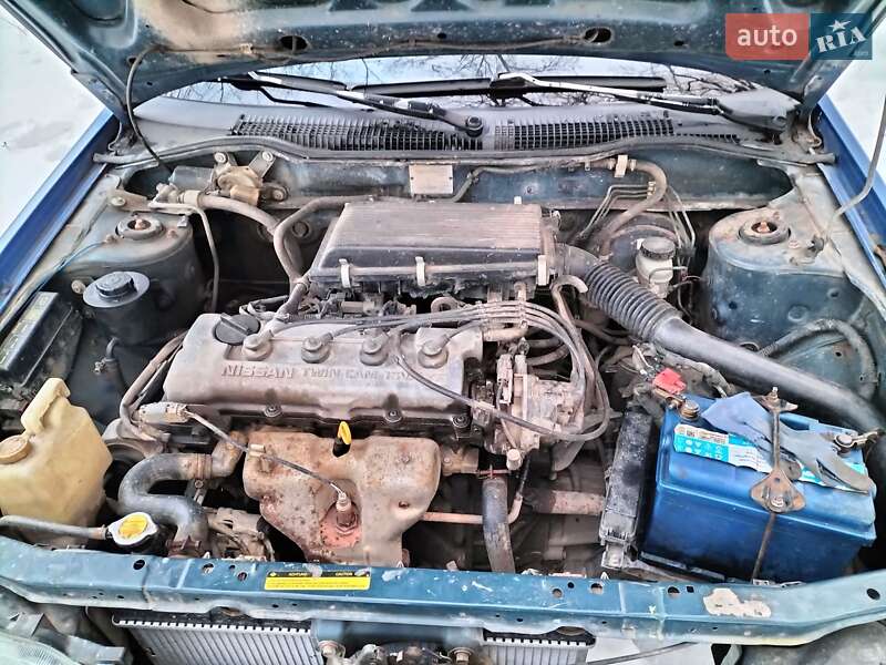 Седан Nissan Sunny 1995 в Чечельнике