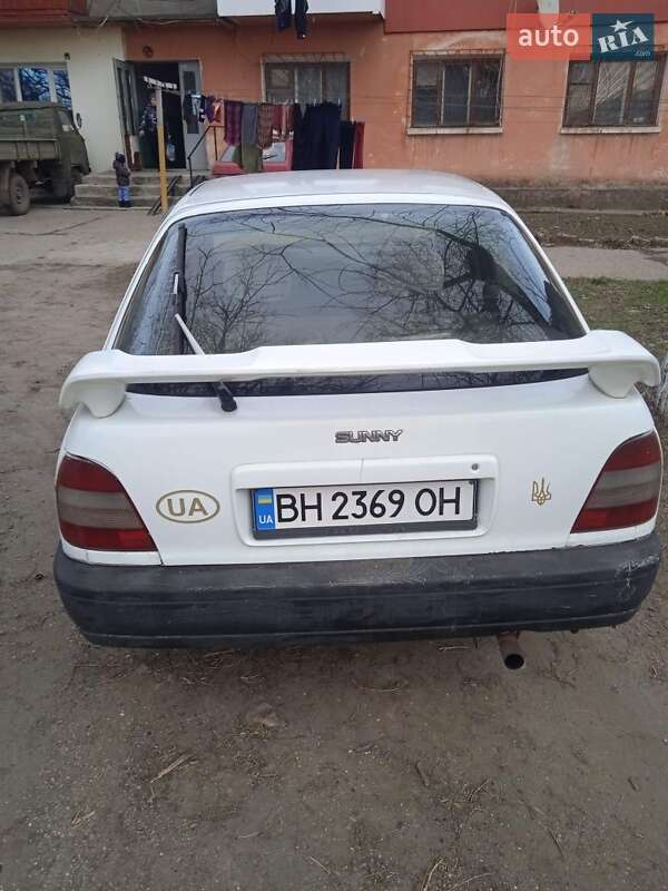 Седан Nissan Sunny 1992 в Арцизові
