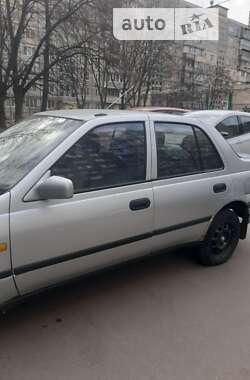 Седан Nissan Sunny 1995 в Києві