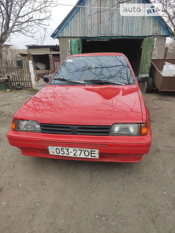 Хетчбек Nissan Sunny 1988 в Березівці