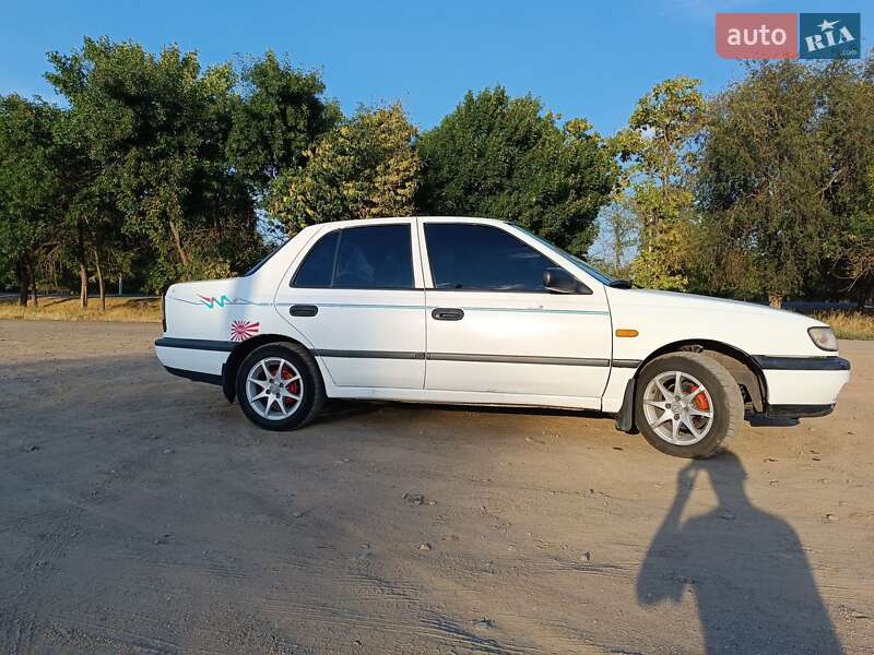 Седан Nissan Sunny 1991 в Вознесенске