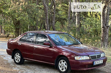 Седан Nissan Sunny 1999 в Дніпрі