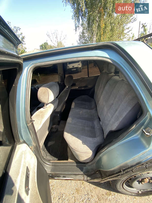 Седан Nissan Sunny 1994 в Житомире фото 10 Седан Nissan Sunny 1994 в Житомире