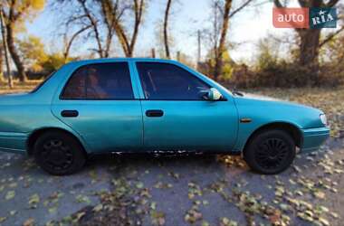 Седан Nissan Sunny 1994 в Кам'янському