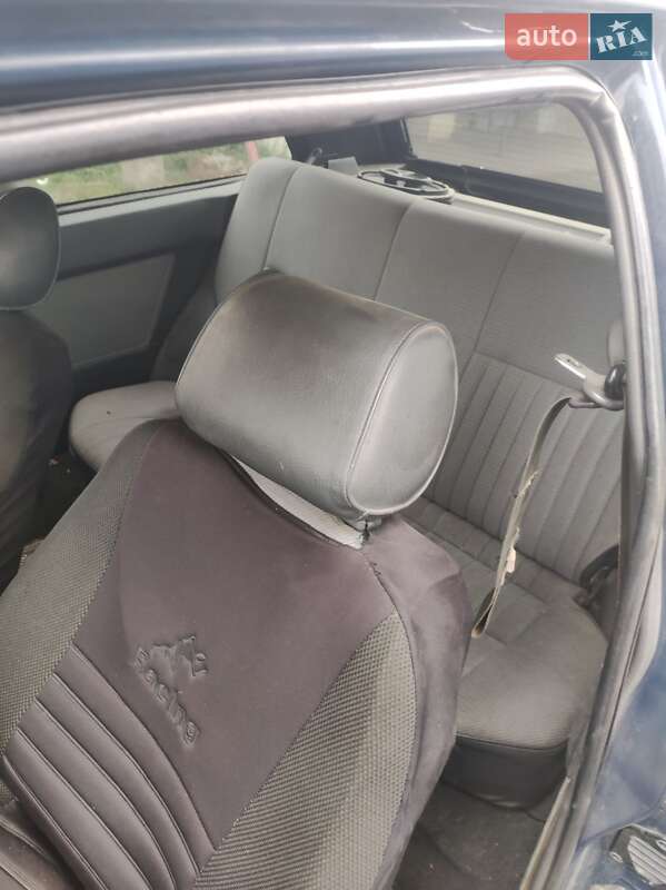 Хетчбек Nissan Sunny 1989 в Чернівцях