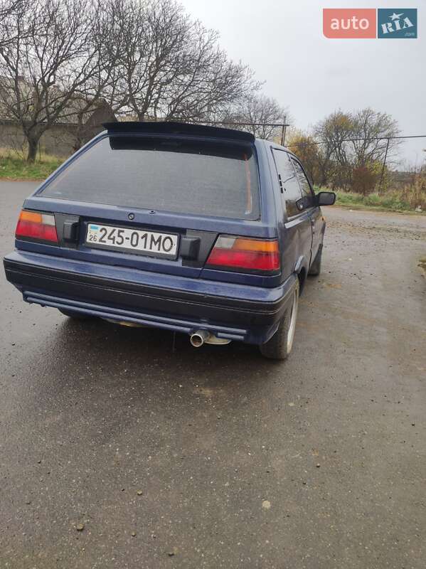 Хетчбек Nissan Sunny 1989 в Чернівцях