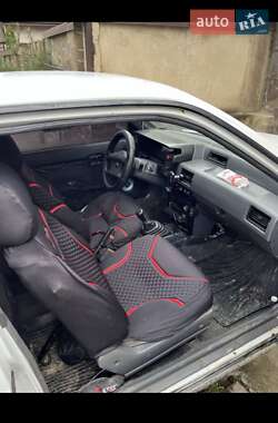 Седан Nissan Sunny 1988 в 