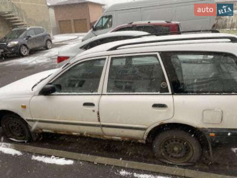 Nissan Sunny 2000 Nissan Sunny 2000