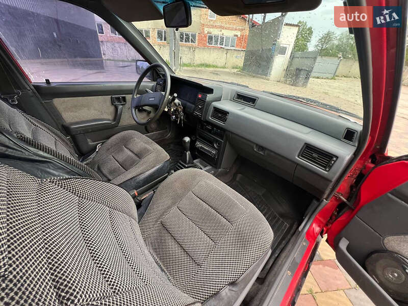 Седан Nissan Sunny 1987 в Долине