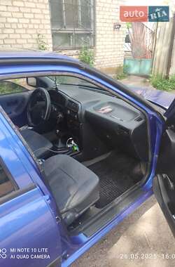 Седан Nissan Sunny 1995 в 