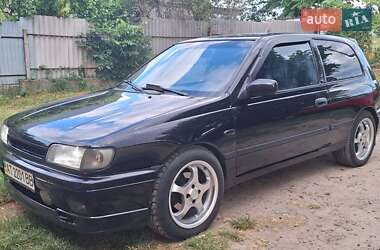 Седан Nissan Sunny 1992 в 
