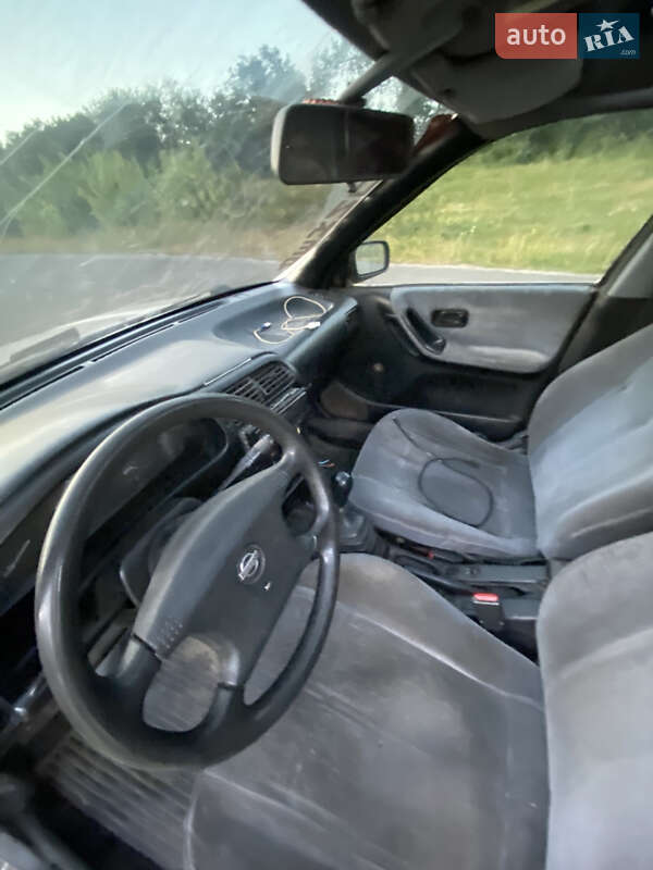 Седан Nissan Sunny 1991 в Бучачі