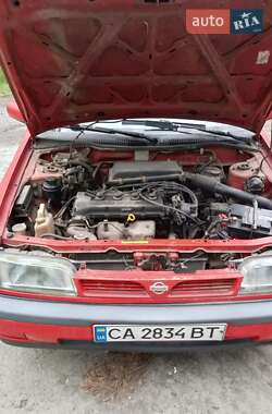 Седан Nissan Sunny 1993 в Черкасах