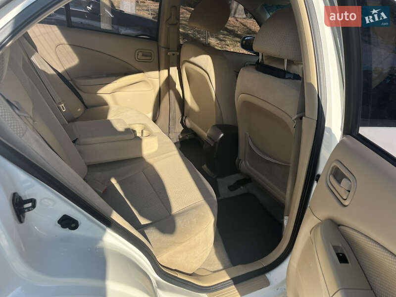 Седан Nissan Sunny 2007 в Киеве фото 17 Седан Nissan Sunny 2007 в Киеве
