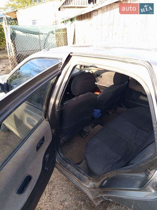 Седан Nissan Sunny 1991 в Роздільній