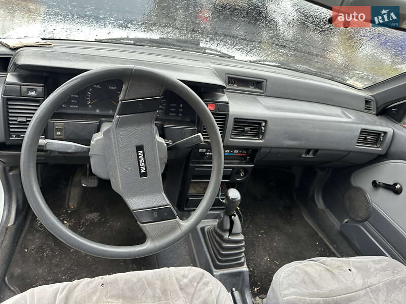 Седан Nissan Sunny 1989 в Луцке