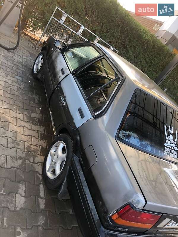 Седан Nissan Sunny 1989 в Одессе