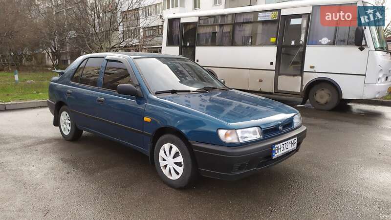 Nissan Sunny 1995