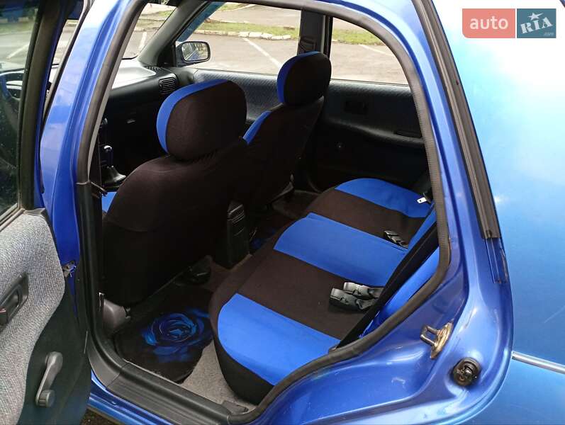 Седан Nissan Sunny 1995 в Одесі