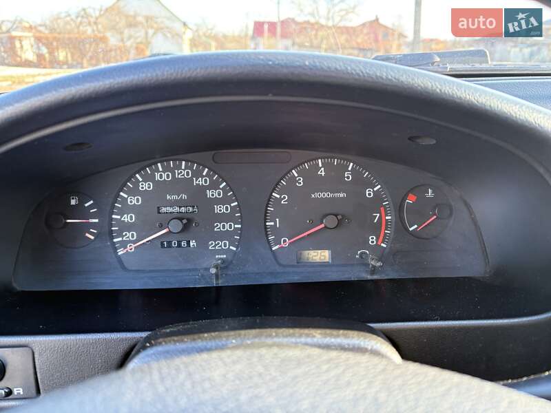 Седан Nissan Sunny 1995 в Бориславе